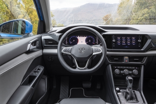 2022 Volkswagen Taos interior