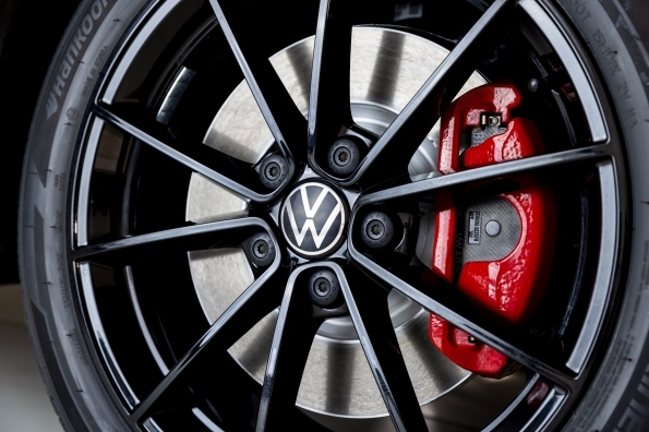 Volkswagen celebrates the 40th anniversary of the Jetta GLI with  limited-edition trim for 2024 - Volkswagen US Media Site