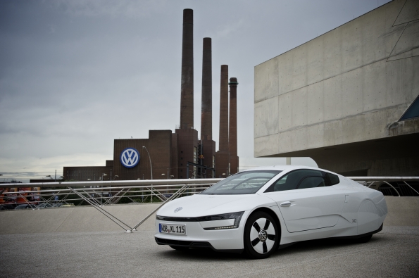 Volkswagen Xl1 World S Most Fuel Efficient And Aerodynamic Production Car Makes U S Debut In Chattanooga Volkswagen Us Media Site