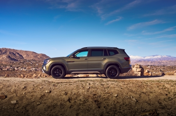 Volkswagen shows 2024 Atlas Peak Edition at NYIAS - Volkswagen US Media Site
